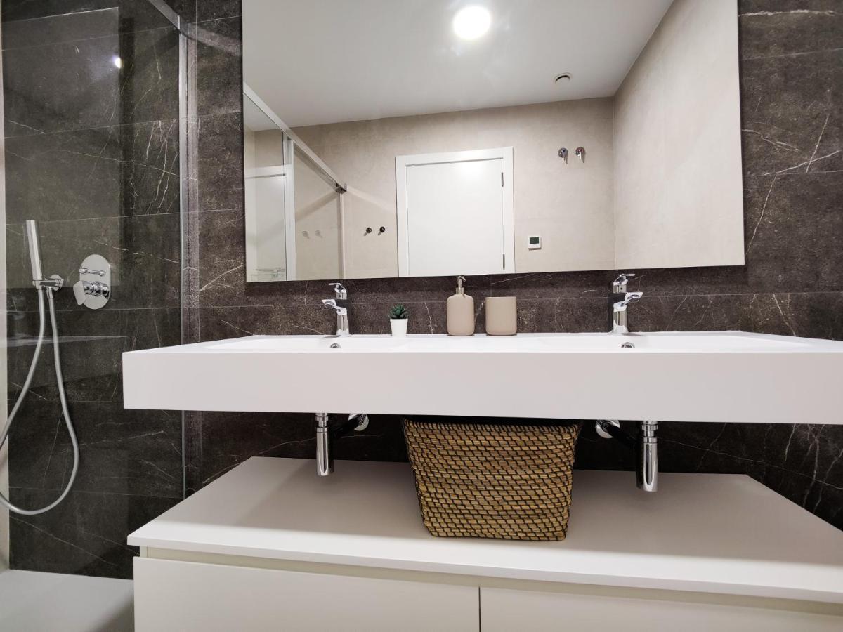Sunset Cliffs Sea View Apartments Бенидорм Екстериор снимка