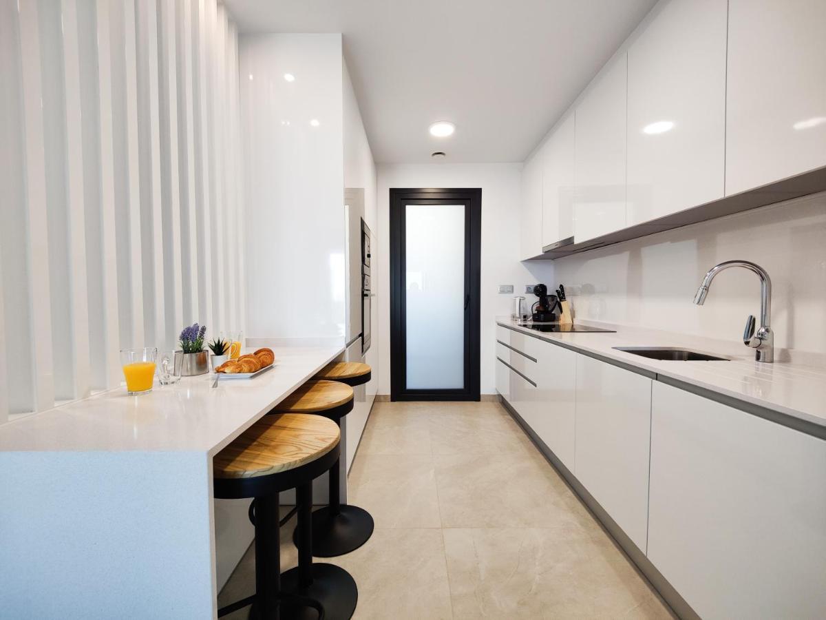 Sunset Cliffs Sea View Apartments Бенидорм Екстериор снимка