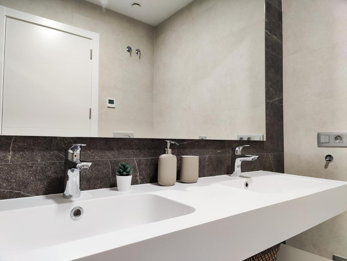 Sunset Cliffs Sea View Apartments Бенидорм Екстериор снимка