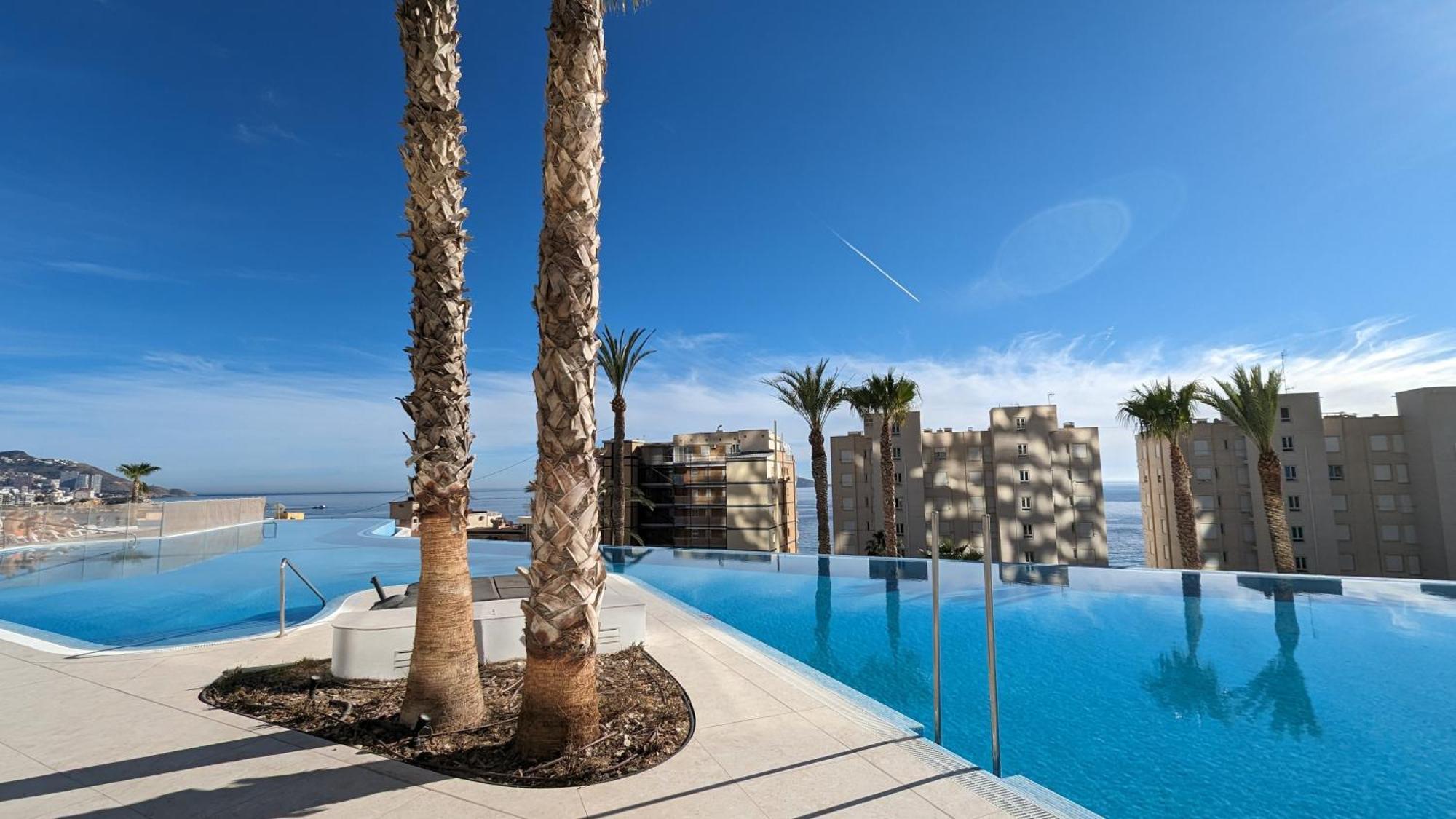 Sunset Cliffs Sea View Apartments Бенидорм Екстериор снимка